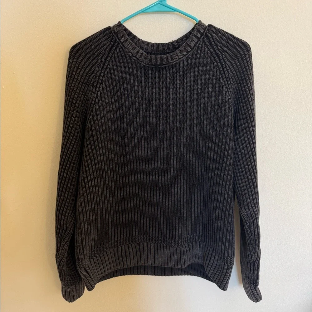 Abercrombie & Fitch Charcoal Ribbed Sweater in Size Small - Picture 5 of 8